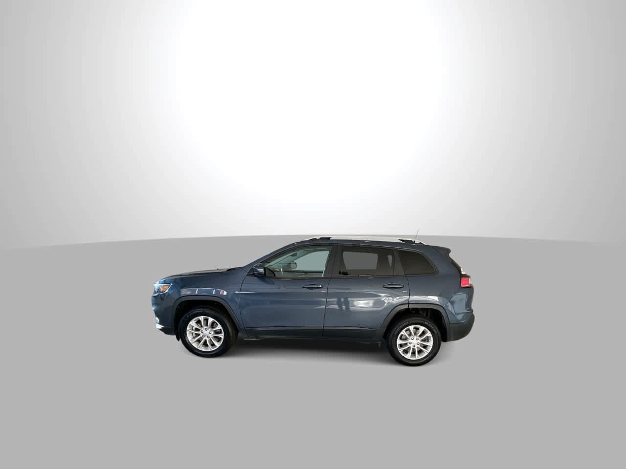 Used 2021 Jeep Cherokee Latitude AWD/4WD image 5
