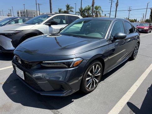Used 2024 Honda Civic EX-L image 3
