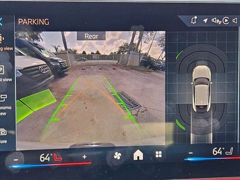 Used 2025 BMW X2 xDrive28i w/ Convenience Package image 12