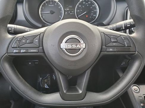 Certified 2025 Nissan Kicks Play S image 20