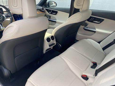 Certified 2022 Mercedes-Benz C 300 4MATIC Sedan w/ Exclusive Trim Package image 5