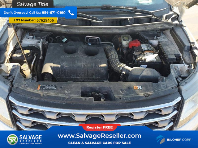 Used 2016 Ford Explorer XLT w/ Equipment Group 202A AWD/4WD image 16