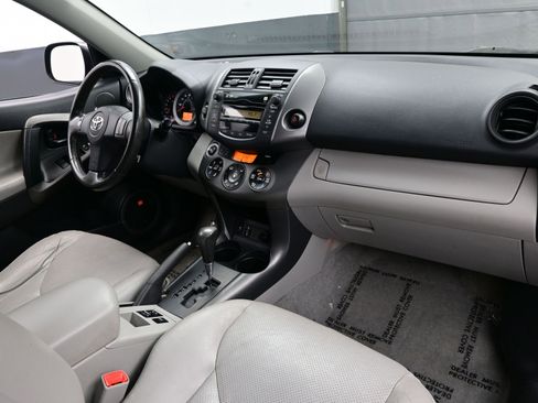 Used 2011 Toyota RAV4 Limited image 15