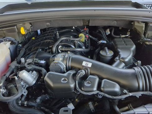 Used 2023 Jeep Grand Cherokee L Altitude image 10