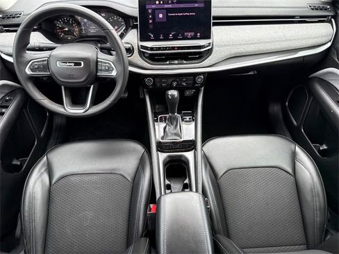 Used 2022 Jeep Compass Latitude image 12