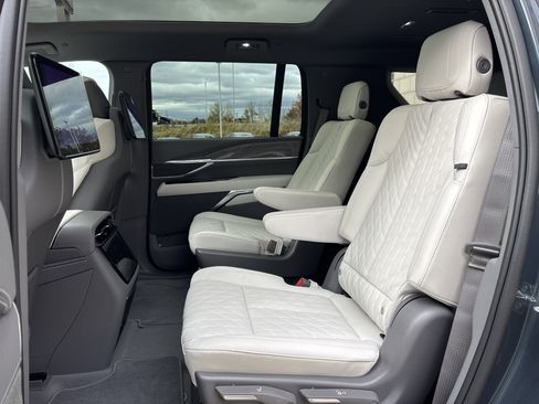 New 2026 Cadillac Escalade IQL Luxury image 33