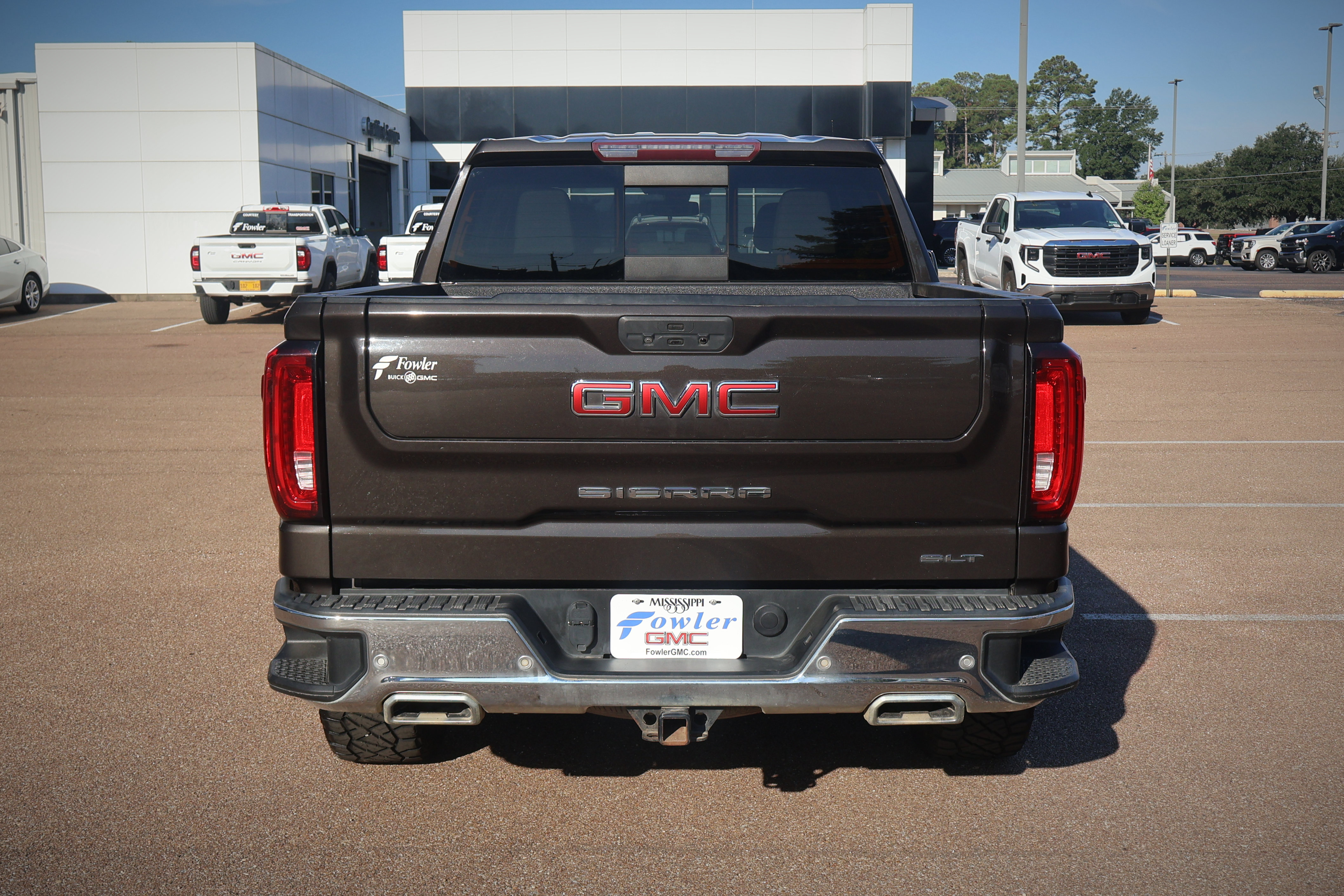 Used 2021 GMC Sierra 1500 SLT w/ SLT Premium Plus Package AWD/4WD image 5