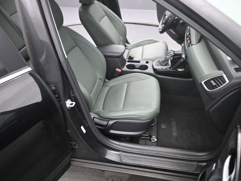 Used 2025 Kia Seltos SX w/ SX Sunroof Package image 19