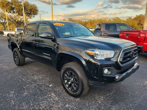 Used 2022 Toyota Tacoma SR5 image 2