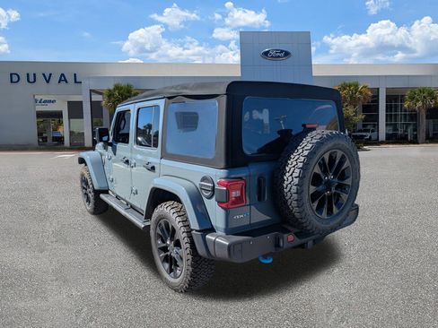 Used 2024 Jeep Wrangler Unlimited Sahara w/ Technology Group image 6