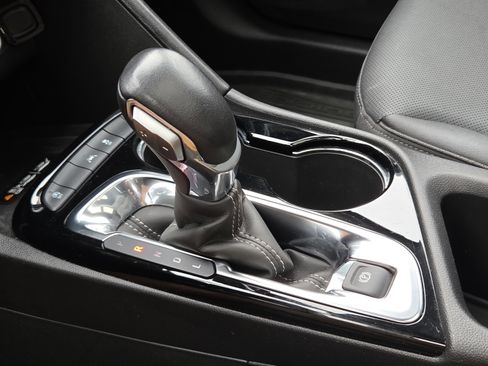 Used 2024 Buick Encore GX Sport Touring w/ Experience Buick Package FWD image 25