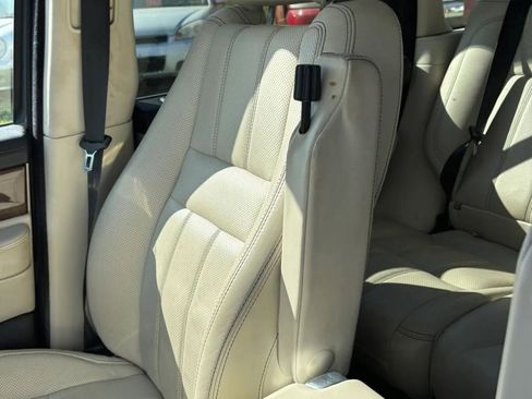 Used 2010 Land Rover Range Rover Sport HSE LUX AWD/4WD image 22