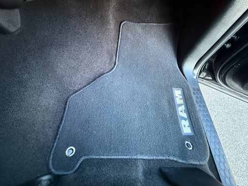 Used 2018 RAM 1500 Big Horn image 33