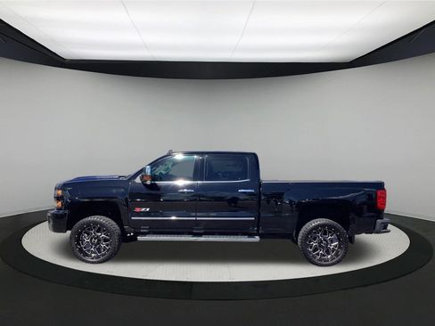 Used 2019 Chevrolet Silverado 2500 LTZ w/ Custom Sport Edition AWD/4WD image 5