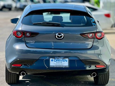 Used 2024 MAZDA MAZDA3 s image 4