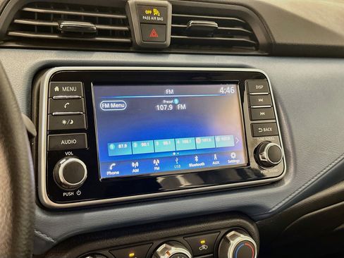 Used 2025 Nissan Versa SV FWD image 21