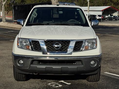 Used 2019 Nissan Frontier SL image 11