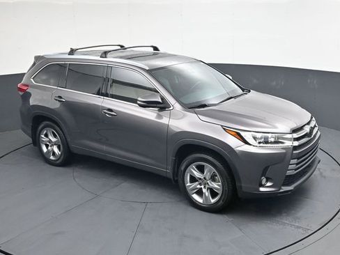 Used 2018 Toyota Highlander Limited AWD/4WD image 22