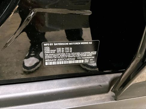 Used 2025 BMW 530i w/ Premium Package RWD image 35