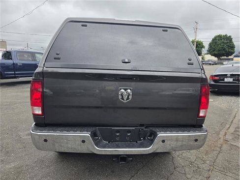 Used 2017 RAM 2500 Tradesman w/ Chrome Appearance Group RWD image 13