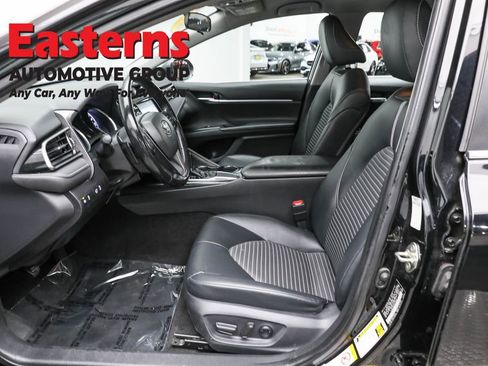 Used 2019 Toyota Camry SE image 14