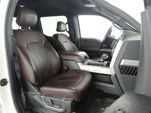 Used 2017 Ford F150 Platinum w/ Equipment Group 701A Luxury image 17