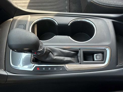Used 2024 Chevrolet Equinox LT w/ LPO, Floor Liner Package FWD image 16