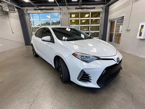 Used 2019 Toyota Corolla SE FWD image 7
