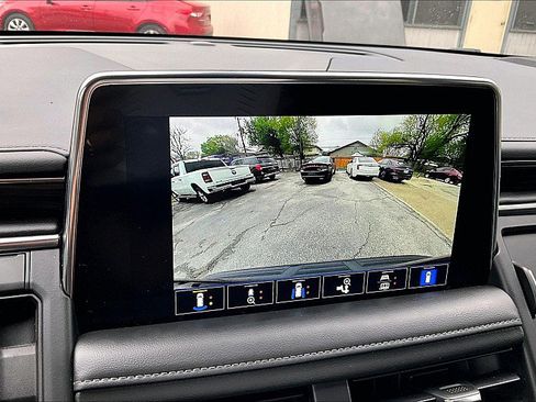 Used 2022 Chevrolet Tahoe LT w/ LT Signature Package image 22