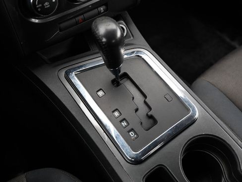 Used 2013 Dodge Challenger SXT RWD image 36