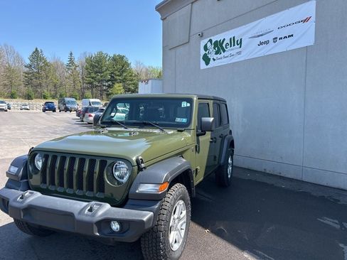 Used 2022 Jeep Wrangler Unlimited Sport AWD/4WD image 1