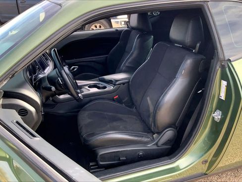 Used 2022 Dodge Challenger R/T w/ Plus Package image 7