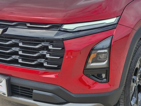 New 2026 Chevrolet Equinox LT w/ Convenience Package II FWD image 9