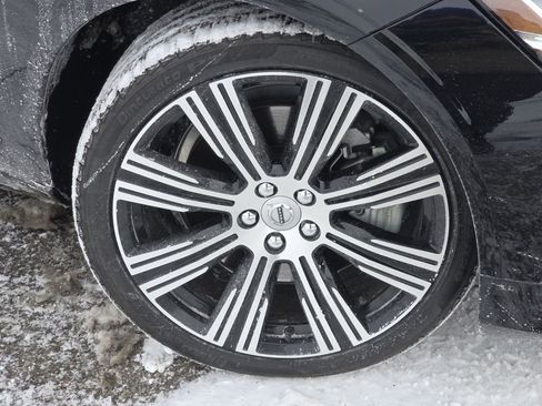 Used 2024 Volvo S90 B6 Ultimate w/ Protection Package Premier image 19