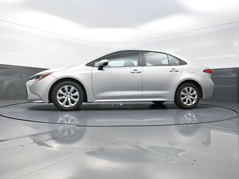 Used 2024 Toyota Corolla LE image 50