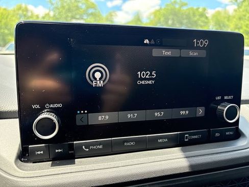 Used 2025 Honda Accord LX image 24