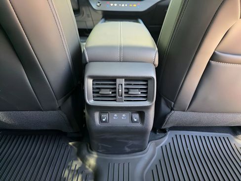 New 2026 Nissan Murano Platinum AWD/4WD image 11
