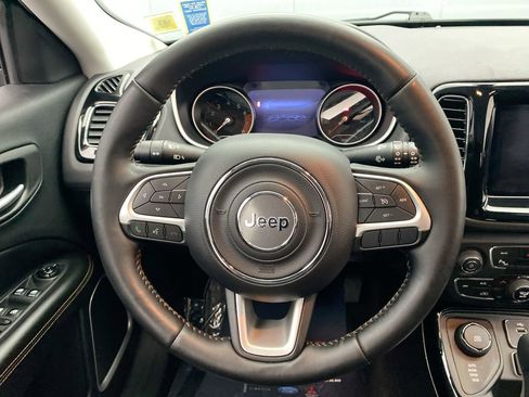 Used 2018 Jeep Compass Limited w/ Navigation Group AWD/4WD image 16
