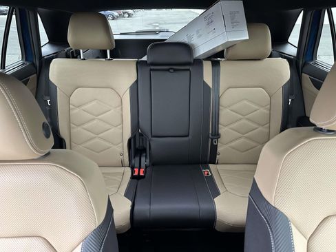 New 2026 Volkswagen Atlas Cross Sport SE image 14