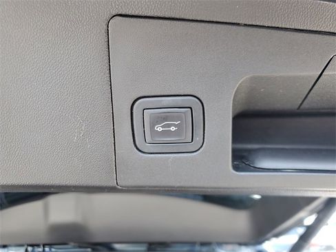 Used 2020 Cadillac XT5 Premium Luxury image 9