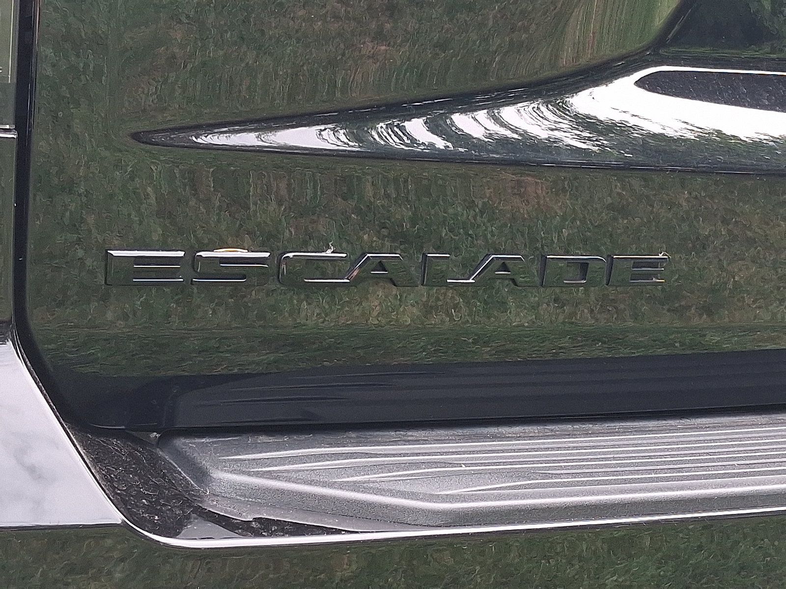 Certified 2024 Cadillac Escalade ESV Sport Platinum w/ LPO, ONYX Package AWD/4WD image 10