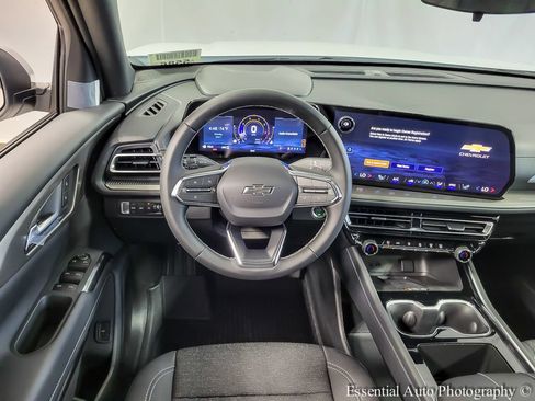 New 2026 Chevrolet Traverse LT w/ Midnight/Sport Edition AWD/4WD image 12