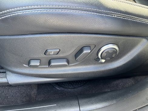 Used 2023 Genesis GV70 2.5T w/ Sport Prestige Package image 11