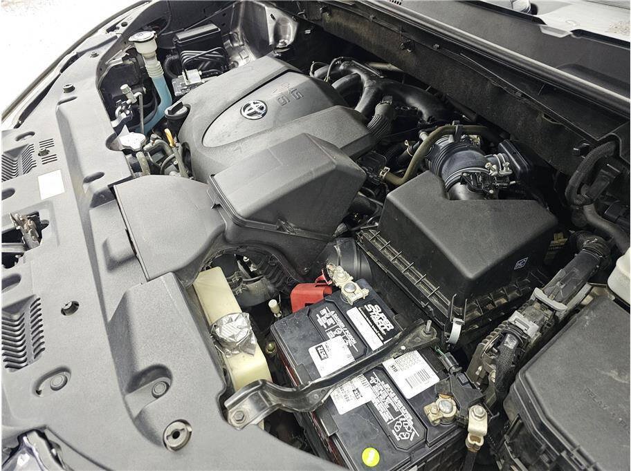Used 2019 Toyota Highlander XLE FWD image 26