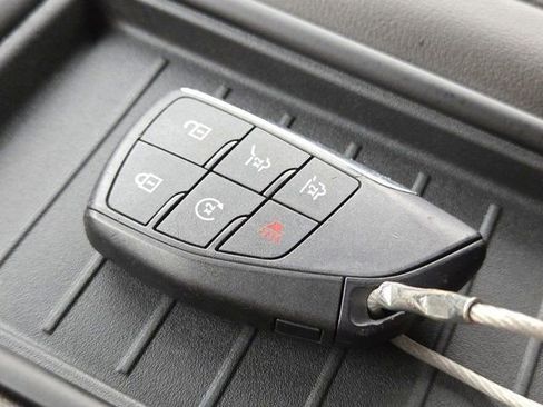 Used 2024 Chevrolet Suburban LT image 35