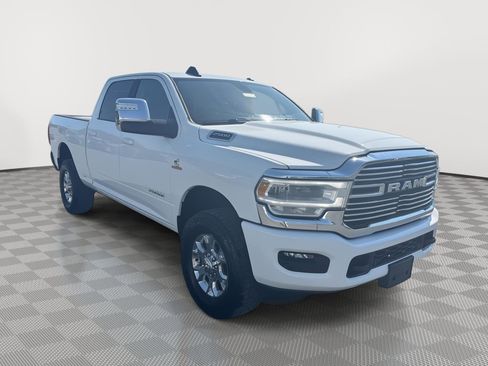 Used 2024 RAM 2500 Laramie AWD/4WD image 8