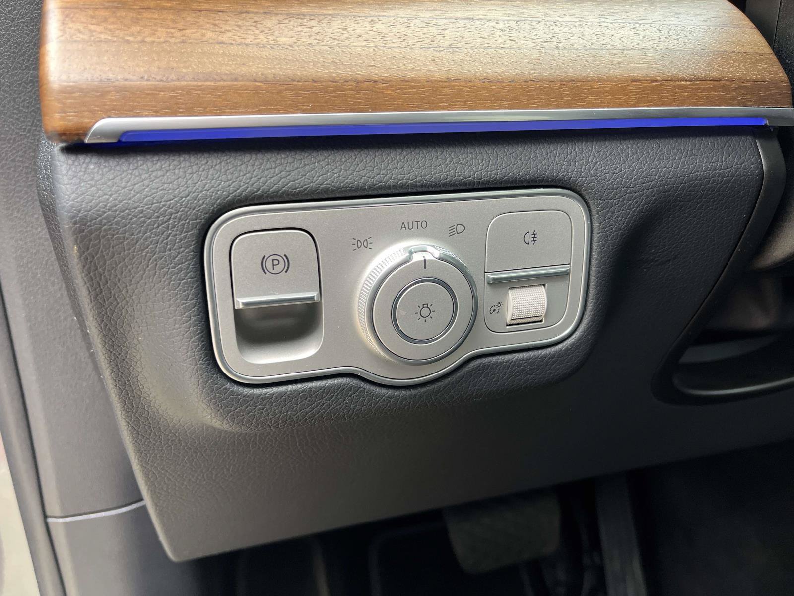 Certified 2025 Mercedes-Benz GLE 350 4MATIC image 20