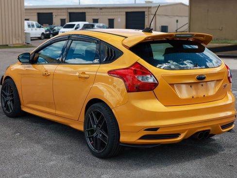 Used 2013 Ford Focus ST FWD image 4