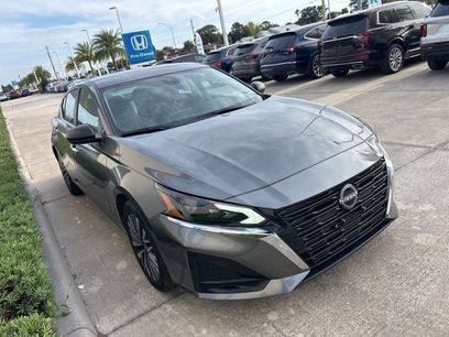 Used 2024 Nissan Altima 2.5 SV