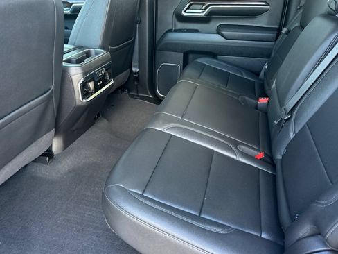 Used 2023 GMC Sierra 1500 SLT w/ SLT Premium Plus Package AWD/4WD image 12